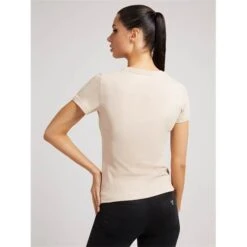 Guess CN Icon Tee -Magasin De Vêtements guess w2ri07i3z11g1g2 cn icon tee 3 e