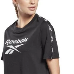 Reebok TE Tape Pack Tee 9 Reebok TE Tape Pack Tee -Magasin De Vêtements reebok gq3882 te tape pack tee 4 e